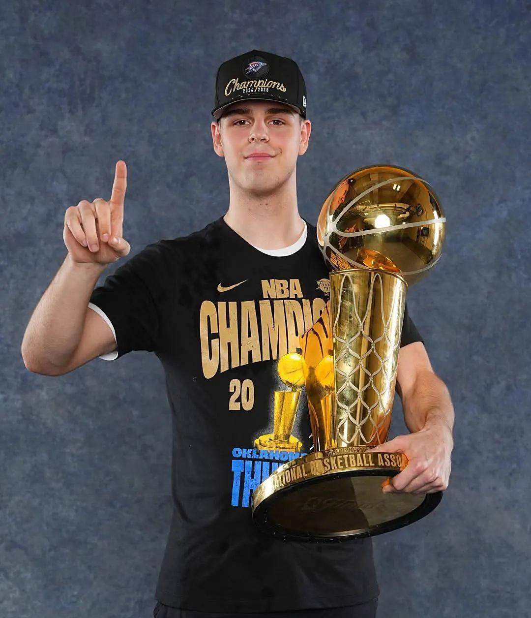 kaiyun体育官方登录关键战沃尔夫斯堡备战CBA常规赛,复出首秀细节流出,压力陡增,球探报告显示潜力的简单介绍